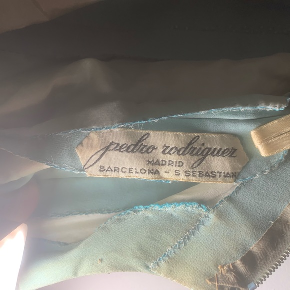 Pedro Rodriguez couture dress - Picture 5 of 8